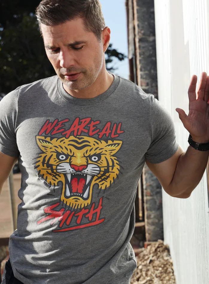 Earrings WE ARE ALL SMITH Mens Jewelry Clothing We Are All Smith Tiger Gray Short sleeve tshirt