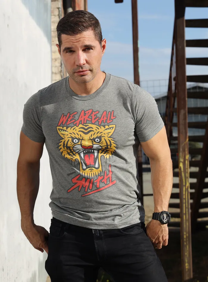 Earrings WE ARE ALL SMITH Mens Jewelry Clothing We Are All Smith Tiger Gray Short sleeve tshirt