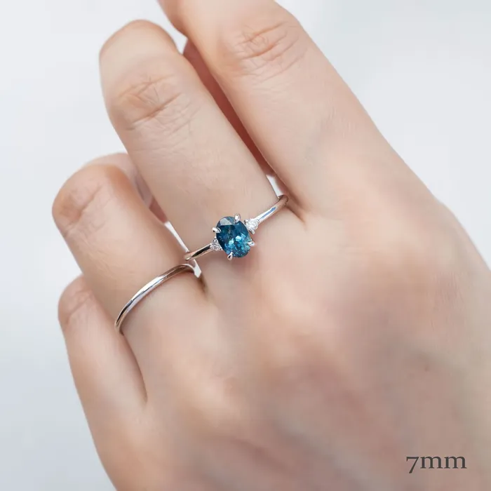 Emilie SettingOval cut Envero Jewelry Rings Emilie SettingOval cut Envero Jewelry Rings