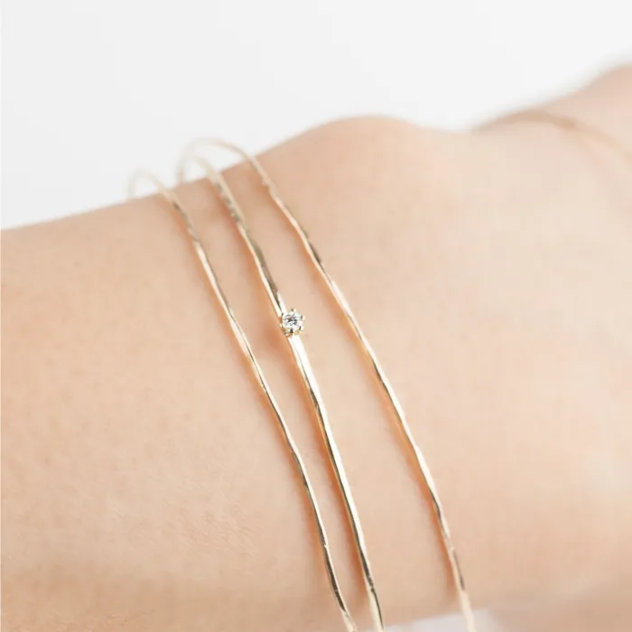 Envero Jewelry Bracelets Gold Streaks Hammered Bangle with Diamond