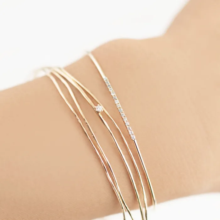 Envero Jewelry Bracelets Gold Streaks Hammered Bangle with Diamond