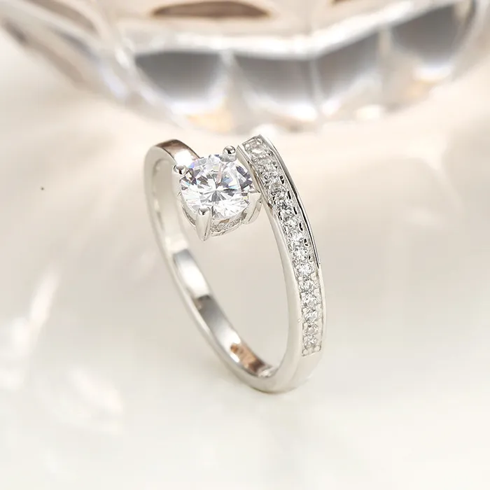 Mystic Flavia Rings White Zircon Solitaire Interlock Adjustable Silver Ring