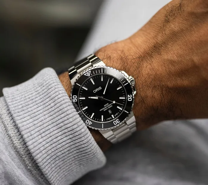 ORIS AQUIS DATE 01 733 7789 415407 8 23 04PEB ORIS Earrings