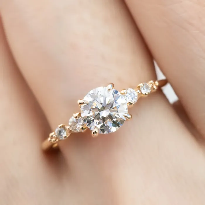 Rings Envero Jewelry Estel Fleur Four Prongs Ring Round Brilliant Cut Diamond