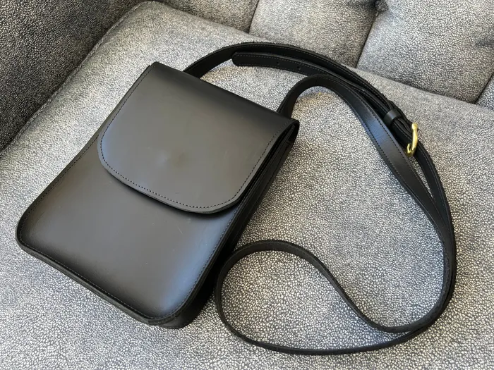 Rings Sole Survivor Leather Consignment Dana Shoulder Bag Black
