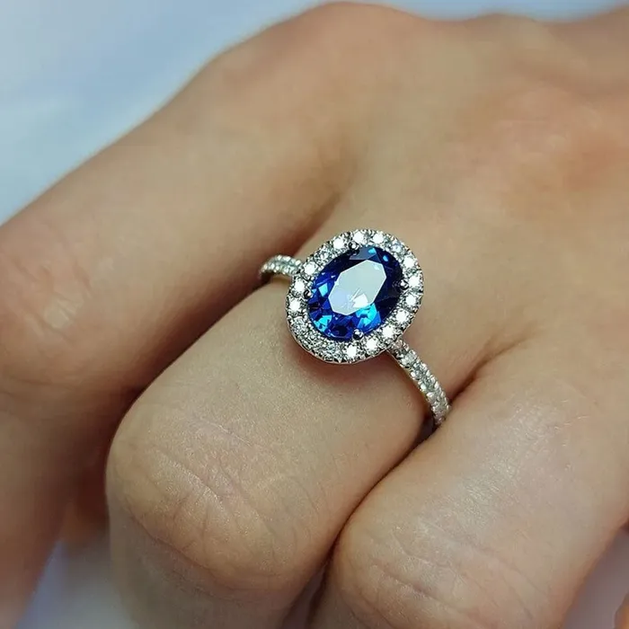 shine of diamond Vintage Blue Oval Cut Engagement Ring In Sterling Silver Rings