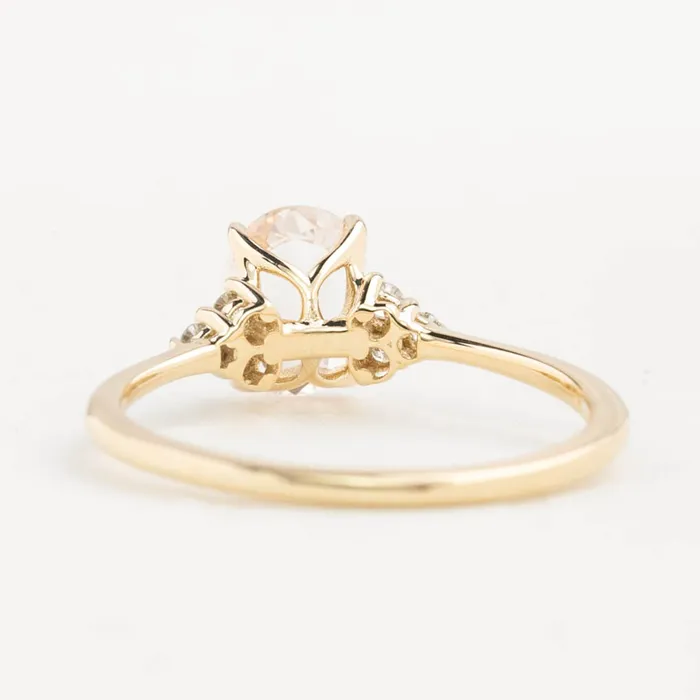 Teresa Ring 144ct Light Peach Madagascar Sapphire 14K Yellow Gold One of a kind Envero Jewelry Rings Teresa Ring 144ct Light Peach Madagascar Sapphire 14K Yellow Gold One of a kind Envero Jewelry Rings