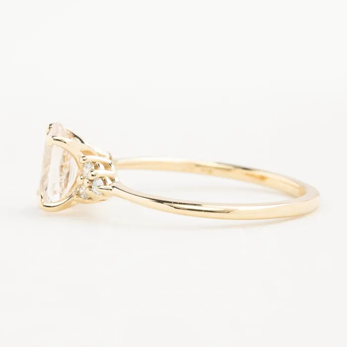 Teresa Ring 144ct Light Peach Madagascar Sapphire 14K Yellow Gold One of a kind Envero Jewelry Rings Teresa Ring 144ct Light Peach Madagascar Sapphire 14K Yellow Gold One of a kind Envero Jewelry Rings