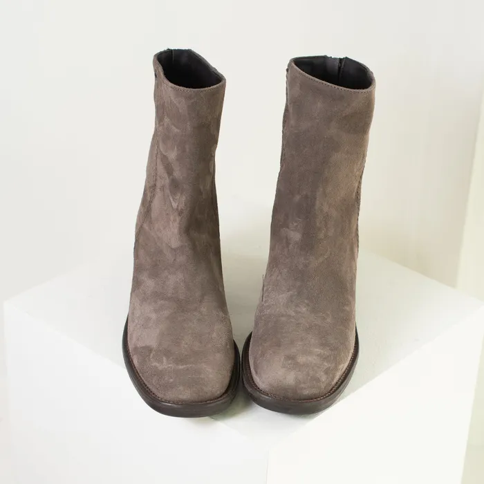 Alberto Fasciani Earrings Alberto Fasciani Mid Heel Boot TaupeGrey ON SALE