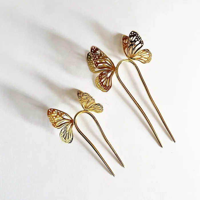 MARIA MARISCAL Earrings Monarca Pasador grande