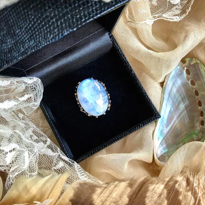 Rings Giardinoblu Rainbow Moonstone Ring White Labradorite One of a Kind 
